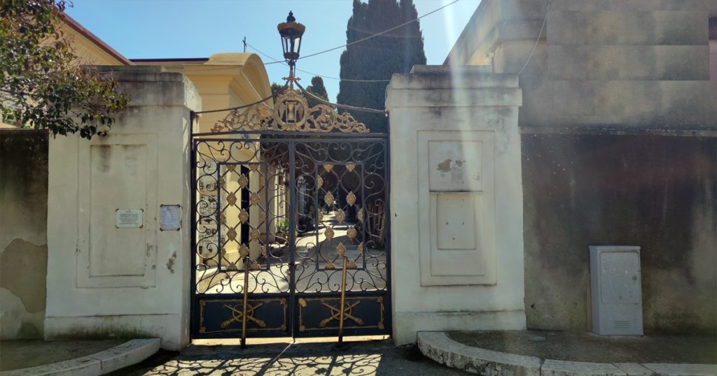 Orari di apertura e chiusura del Cimitero di Sciacca, nei giorni della Commemorazione dei Defunti.