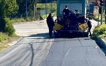 Si asfaltano nuove strade in centro città