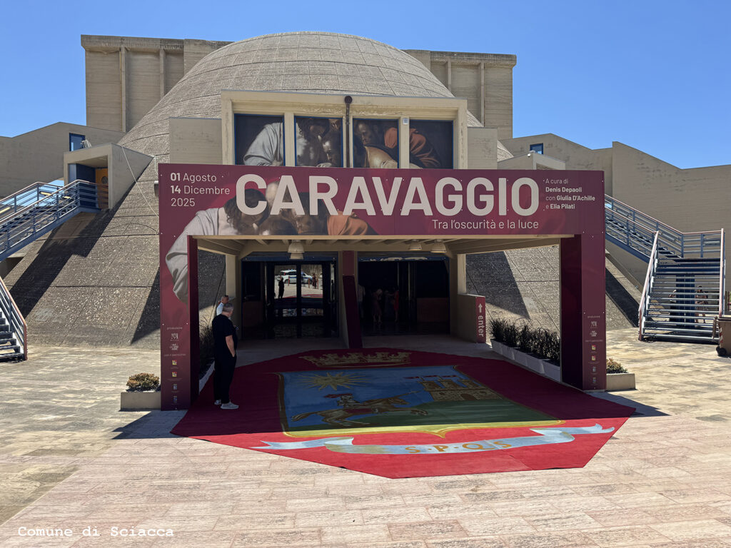 Caravaggio al teatro popolare, inaugurata la mostra